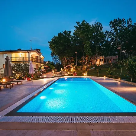 House Estera * Grubine