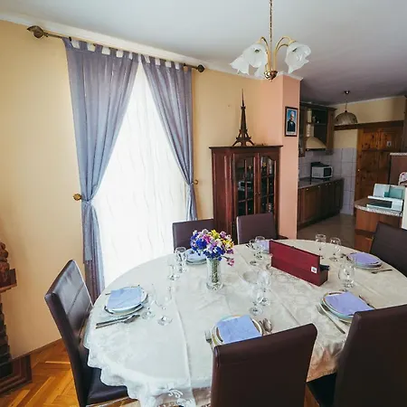 House Estera