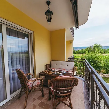 House Estera