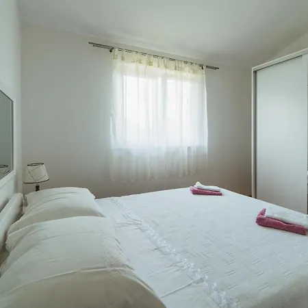 House Estera