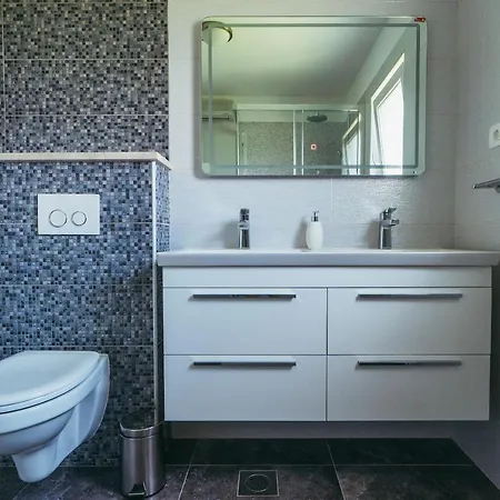House Estera * Grubine
